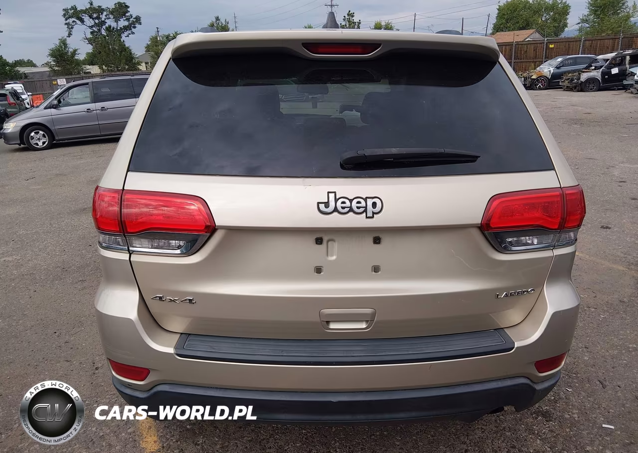 2015 Jeep Grand Cherokee Laredo VIN:1C4RJFAG9FC676229 - 15