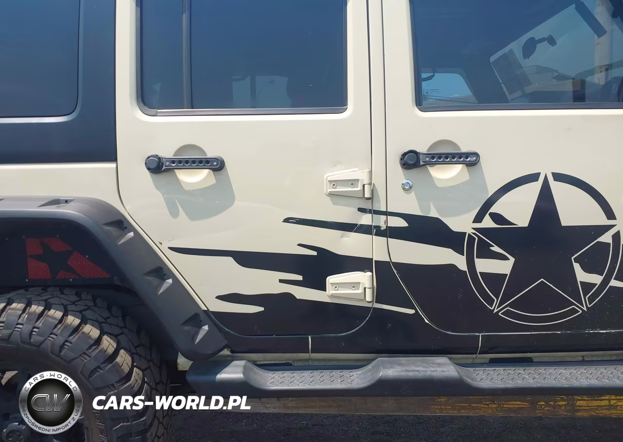 2012 Jeep Wrangler Unlimited Sahara VIN:1C4HJWEG3CL120256 - 6