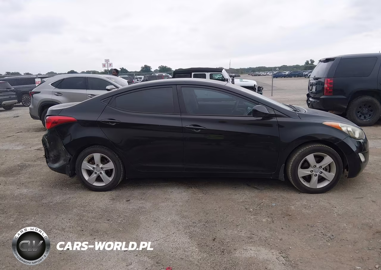2013 Hyundai Elantra Gls VIN:KMHDH4AE2DU556879 - 14