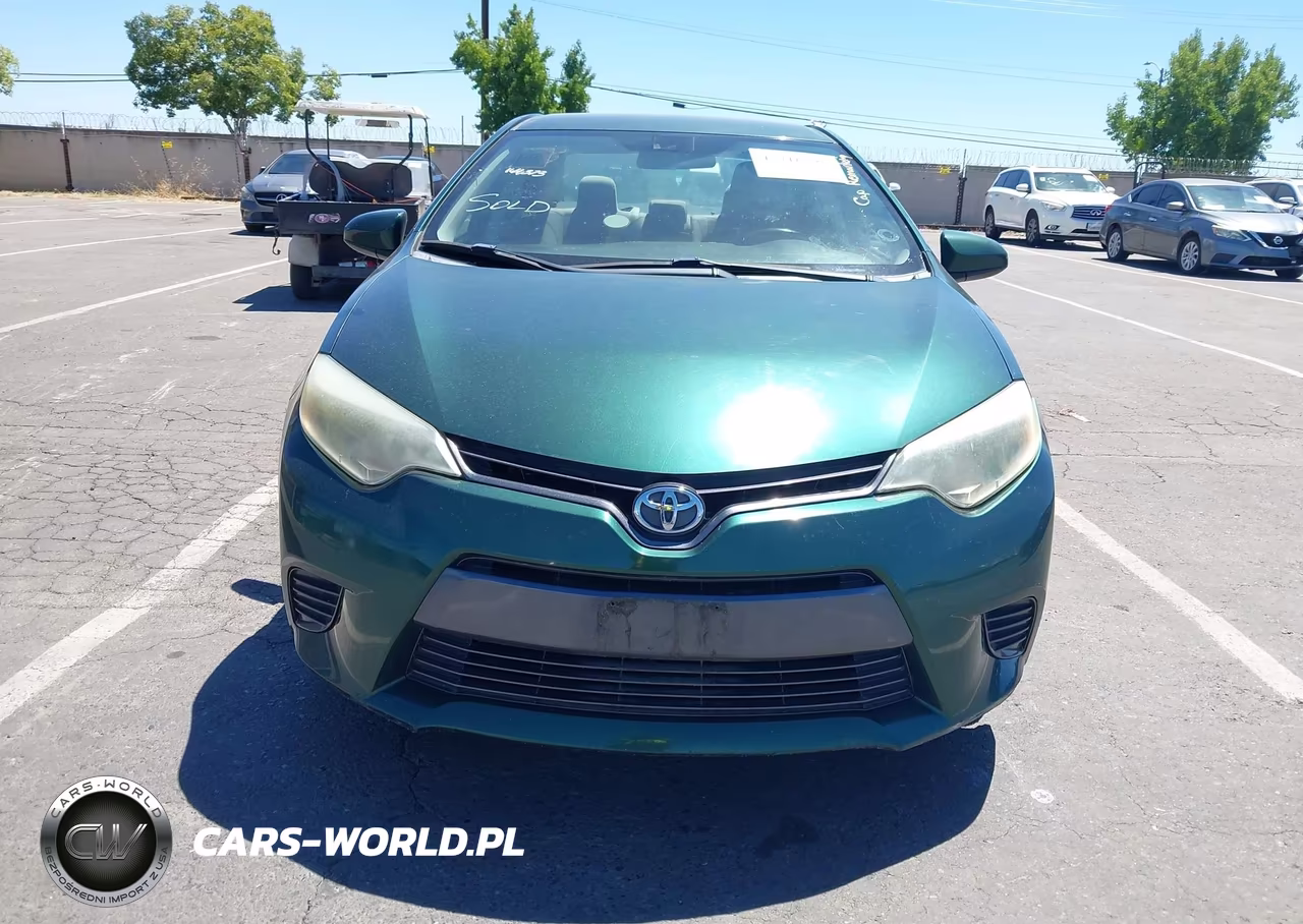 2015 Toyota Corolla Le VIN:5YFBURHE2FP245267 - 12