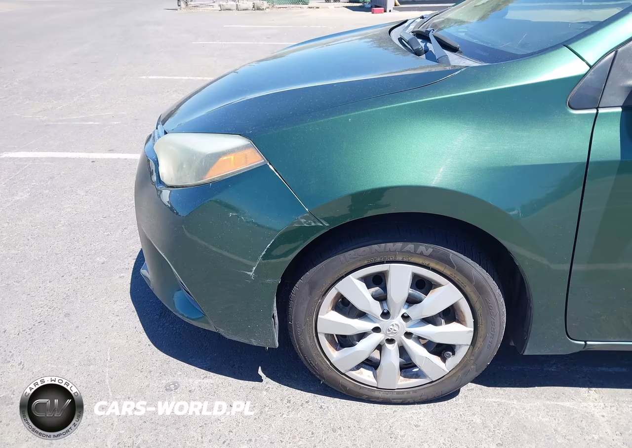 2015 Toyota Corolla Le VIN:5YFBURHE2FP245267 - 6