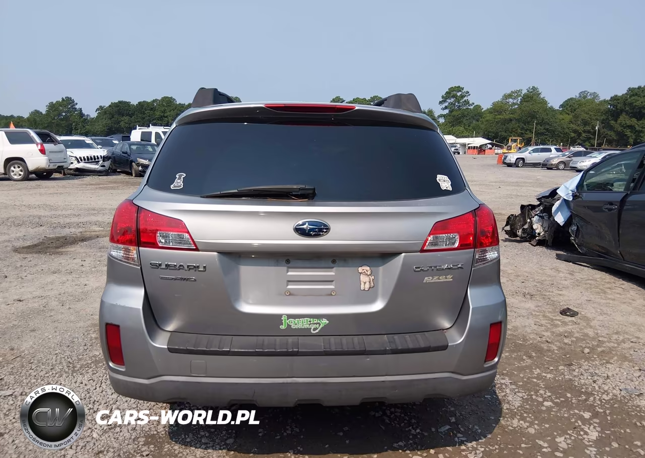 2011 Subaru Outback 2.5I Premium VIN:4S4BRBCC6B3388722 - 17
