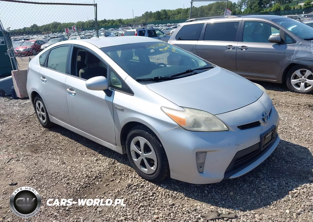 2013 Toyota Prius Two – zdjęcie 1 z 17