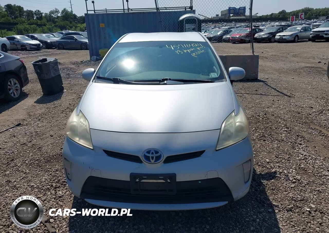 2013 Toyota Prius Two VIN:JTDKN3DU1D5648965 - 12