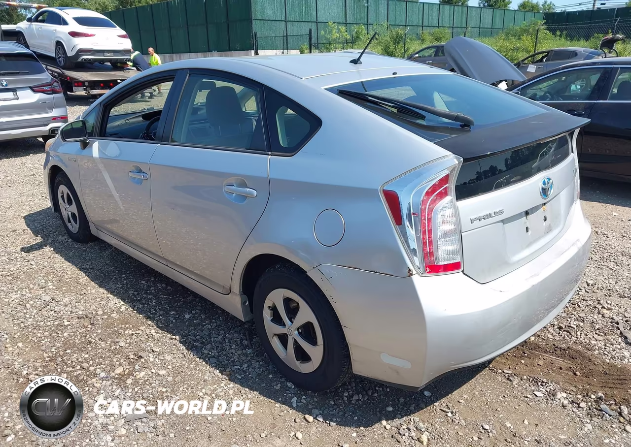 2013 Toyota Prius Two VIN:JTDKN3DU1D5648965 - 3