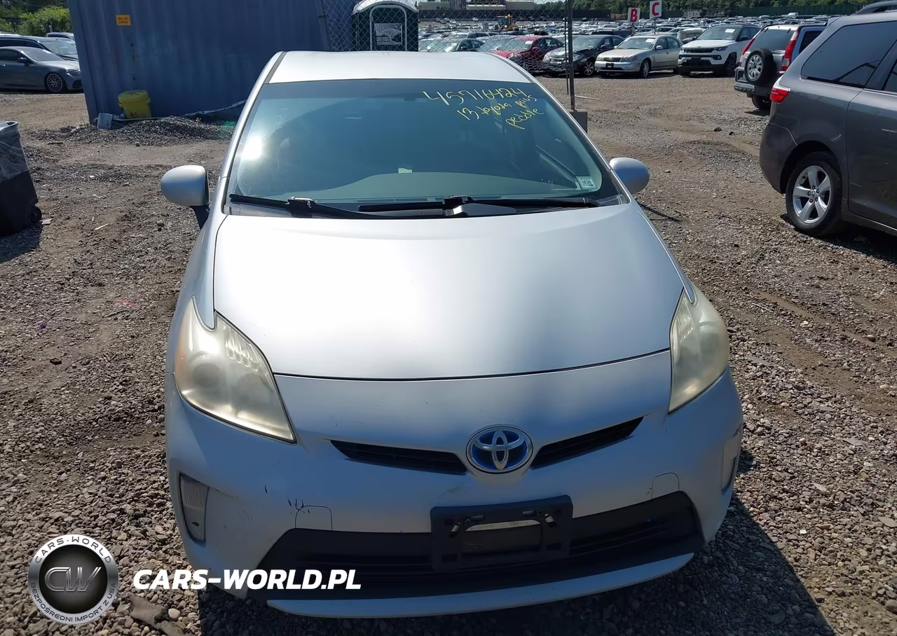 2013 Toyota Prius Two VIN:JTDKN3DU1D5648965 - 6