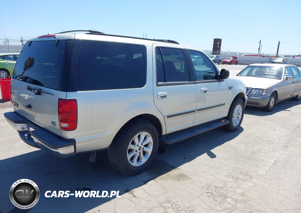2000 Ford Expedition Xlt VIN:1FMRU1564YLC23288 - 4