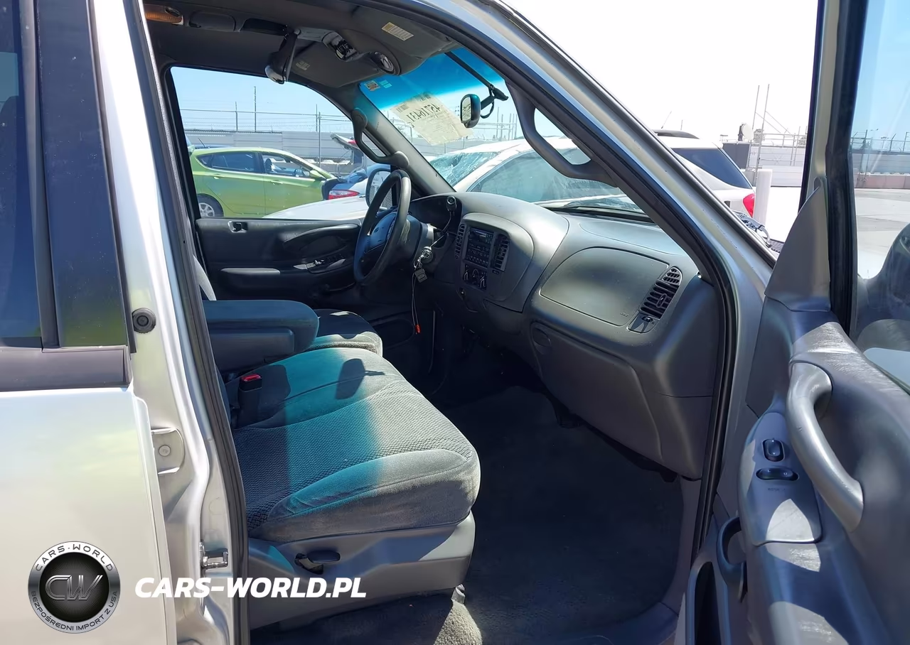 2000 Ford Expedition Xlt VIN:1FMRU1564YLC23288 - 5