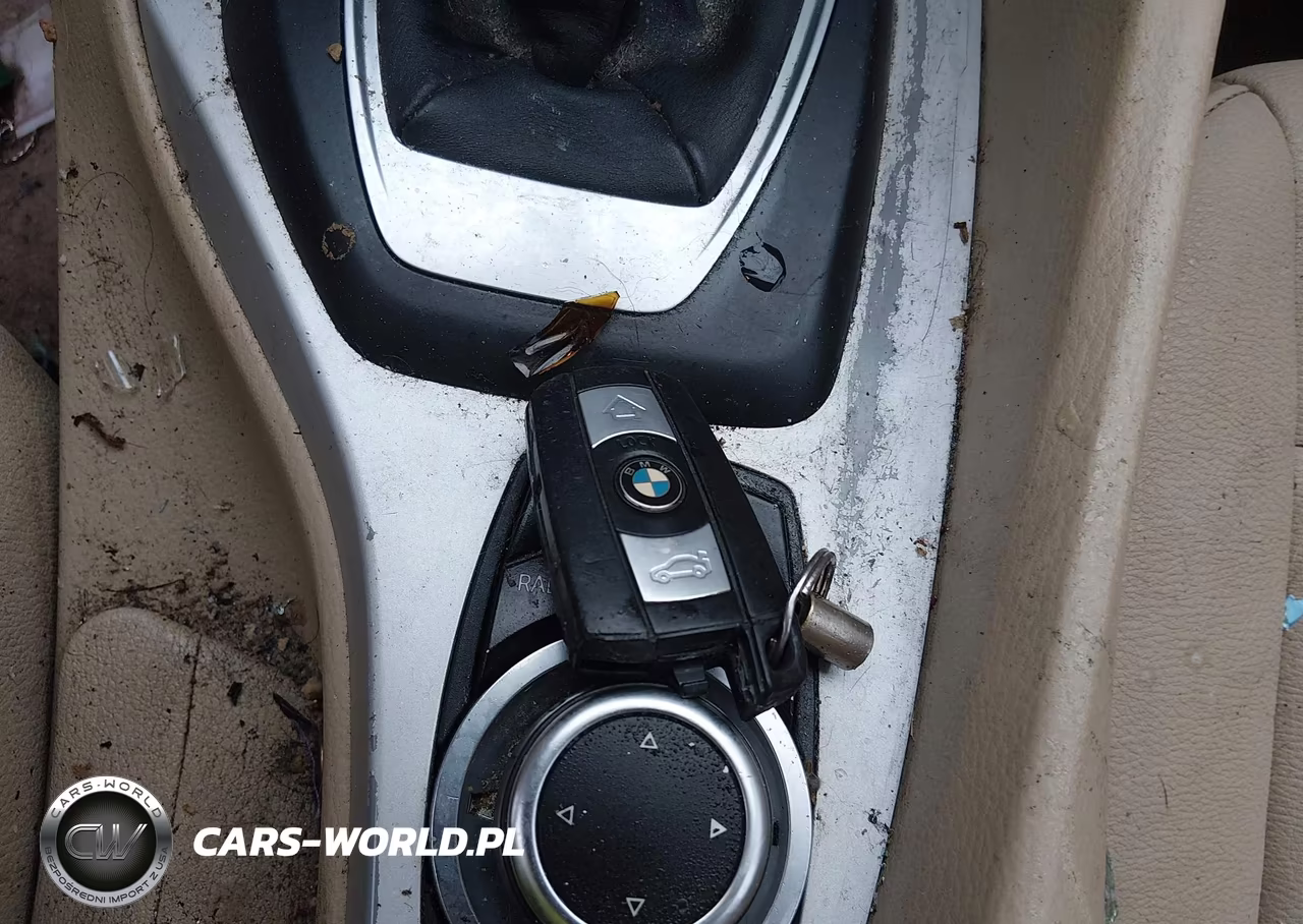 2015 BMW X1 xDrive28I VIN:WBAVL1C53FVY31852 - 11