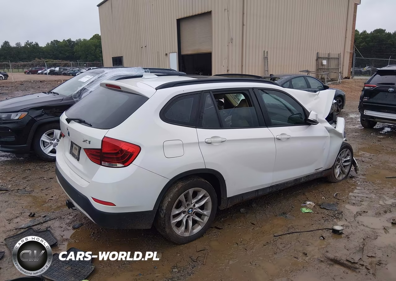 2015 BMW X1 xDrive28I VIN:WBAVL1C53FVY31852 - 4