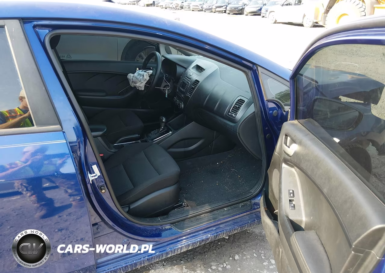2017 Kia Forte Lx VIN:3KPFK4A77HE087759 - 5