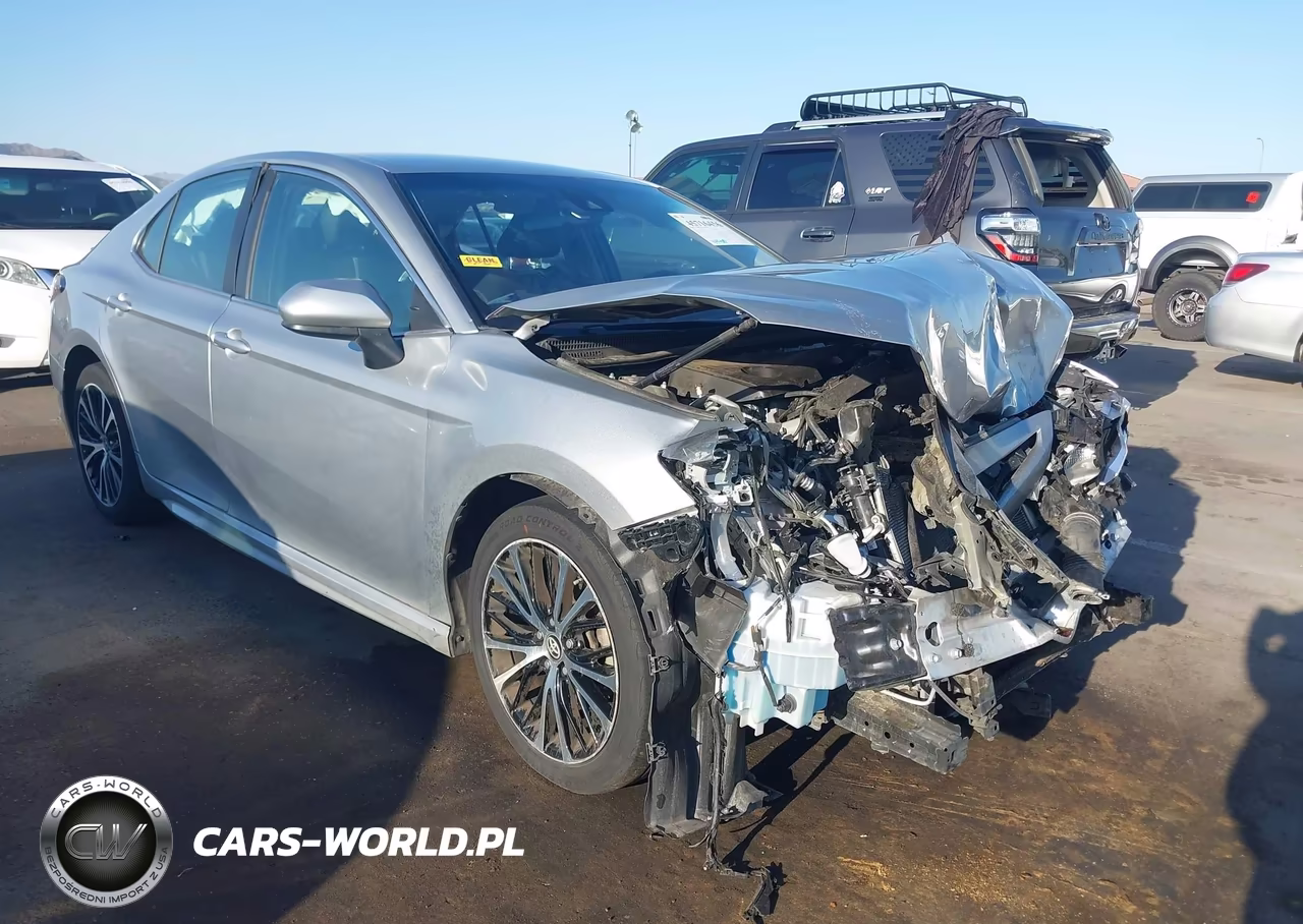 2018 Toyota Camry Se – zdjęcie 1 z 15