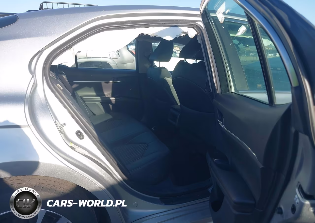 2018 Toyota Camry Se VIN:4T1B11HK4JU653065 - 8
