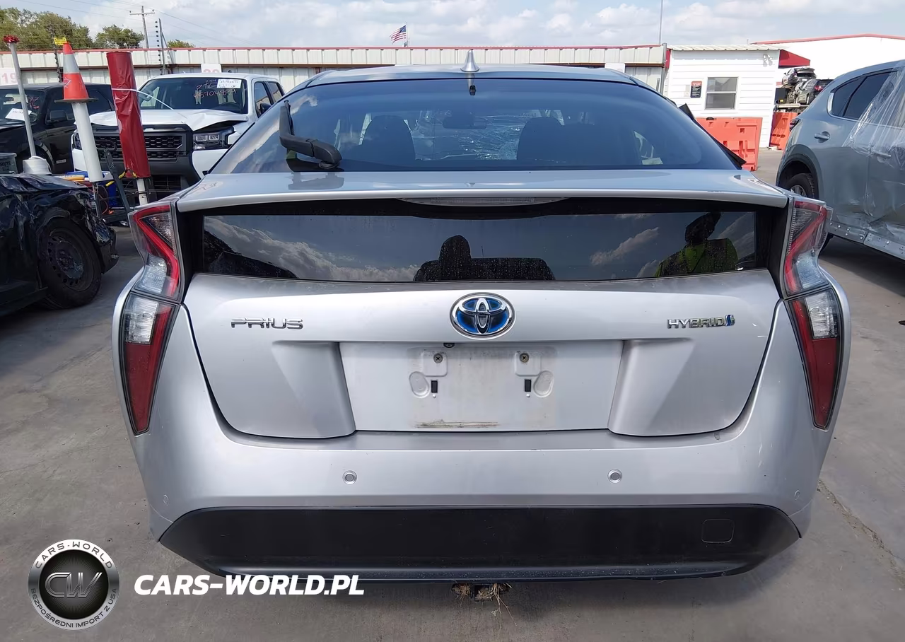 2018 Toyota Prius Two VIN:JTDKBRFU3J3590423 - 17