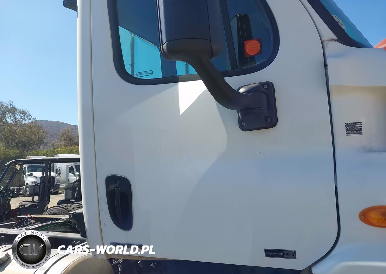 2012 Freightliner Cascadia 113 VIN:1FUBGADV6CLBJ3191 - 18