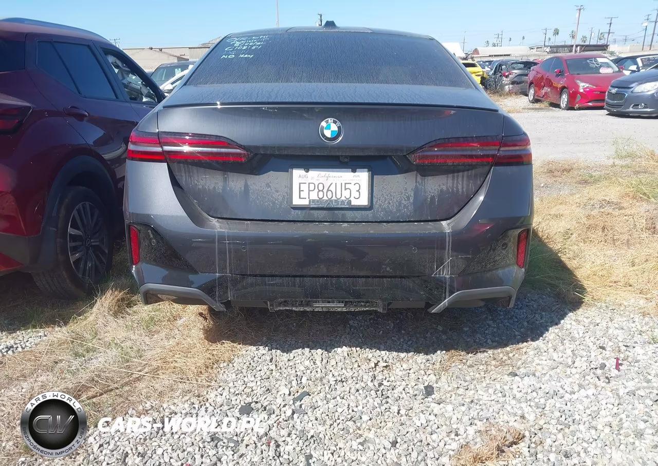 2026 BMW 530I VIN:WBA43FJ05TCX58314 - 17