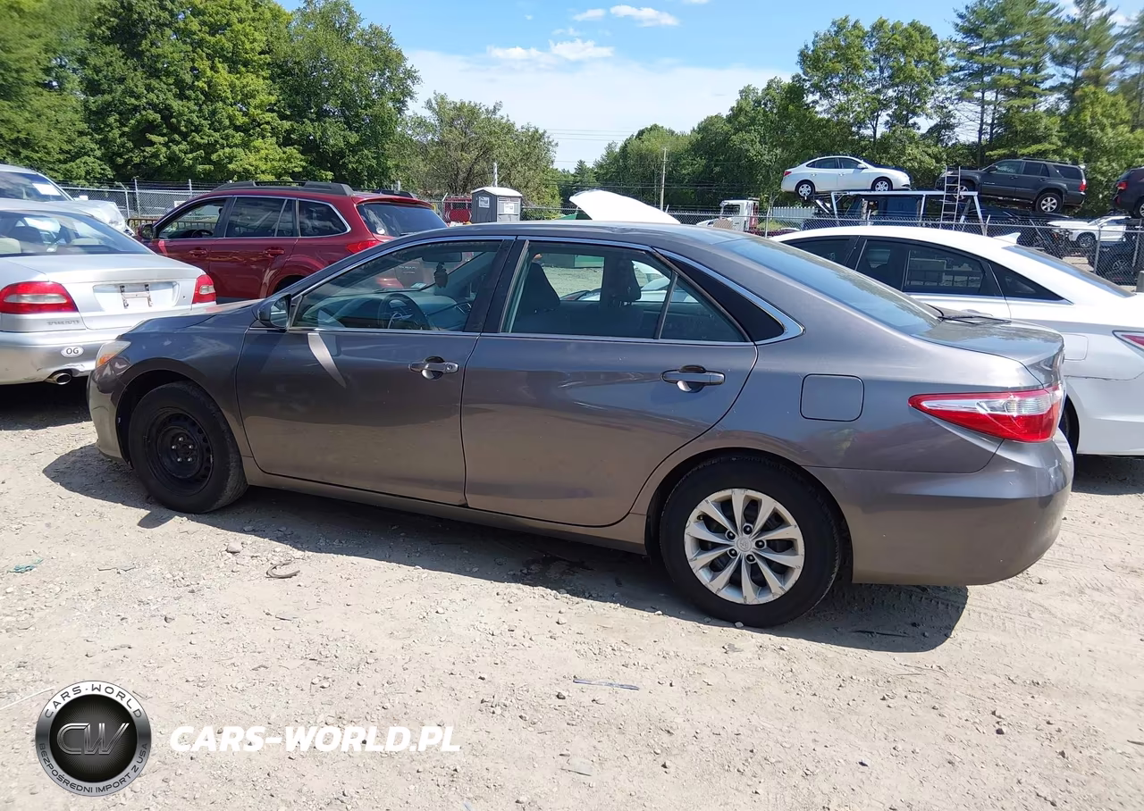 2017 Toyota Camry Le VIN:4T1BF1FK0HU445196 - 14