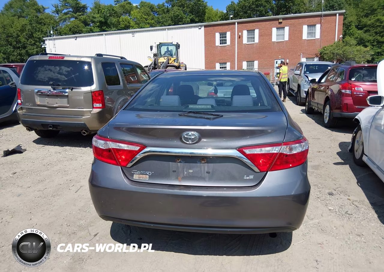 2017 Toyota Camry Le VIN:4T1BF1FK0HU445196 - 16