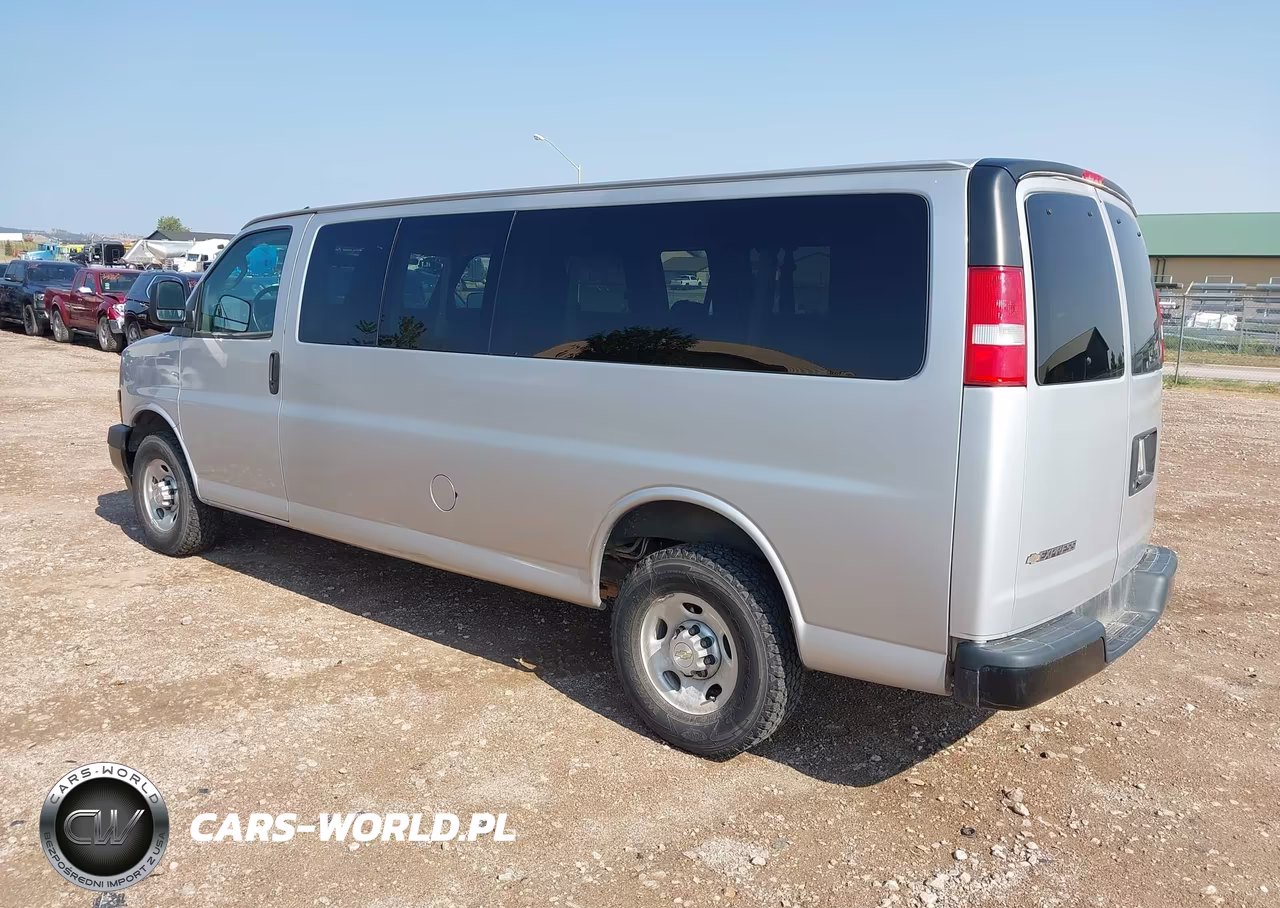 2020 Chevrolet Express Passenger Rwd 3500 Extended Wheelbase Ls VIN:1GAZGNFP1L1254330 - 3