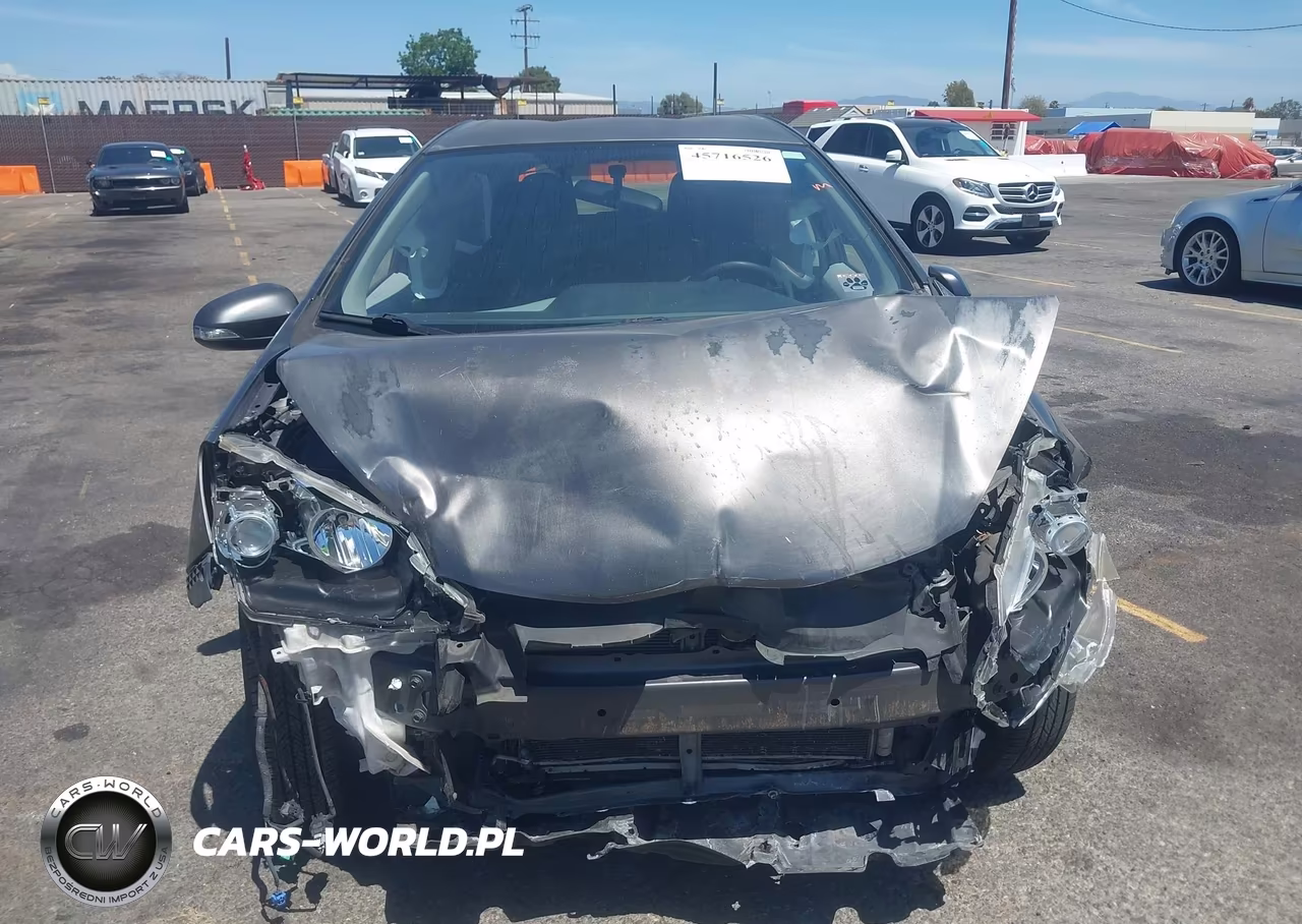 2012 Toyota Prius C Two VIN:JTDKDTB33C1516924 - 12