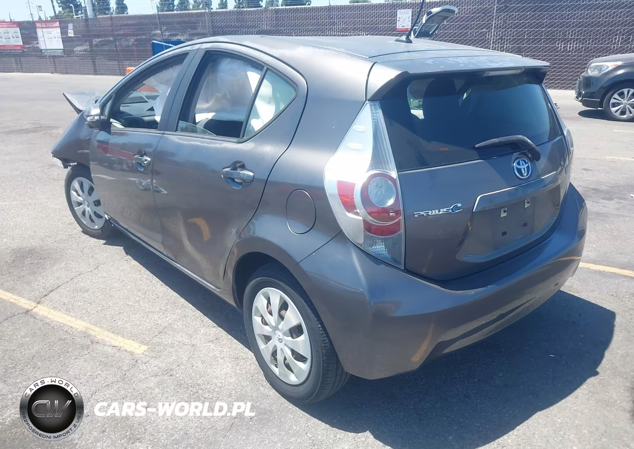 2012 Toyota Prius C Two VIN:JTDKDTB33C1516924 - 3