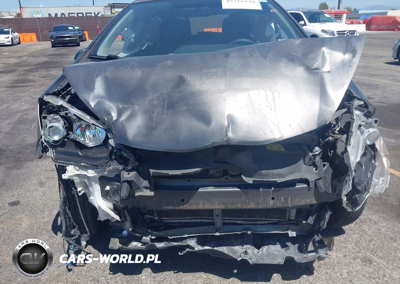 2012 Toyota Prius C Two VIN:JTDKDTB33C1516924 - 6