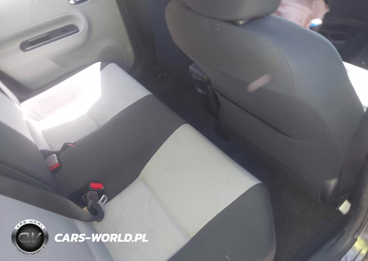 2012 Toyota Prius C Two VIN:JTDKDTB33C1516924 - 8