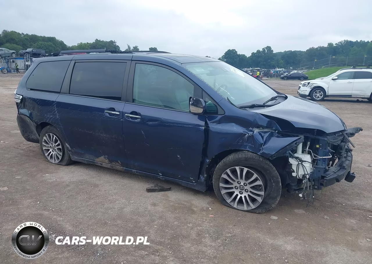 2018 Toyota Sienna Xle 8 Passenger