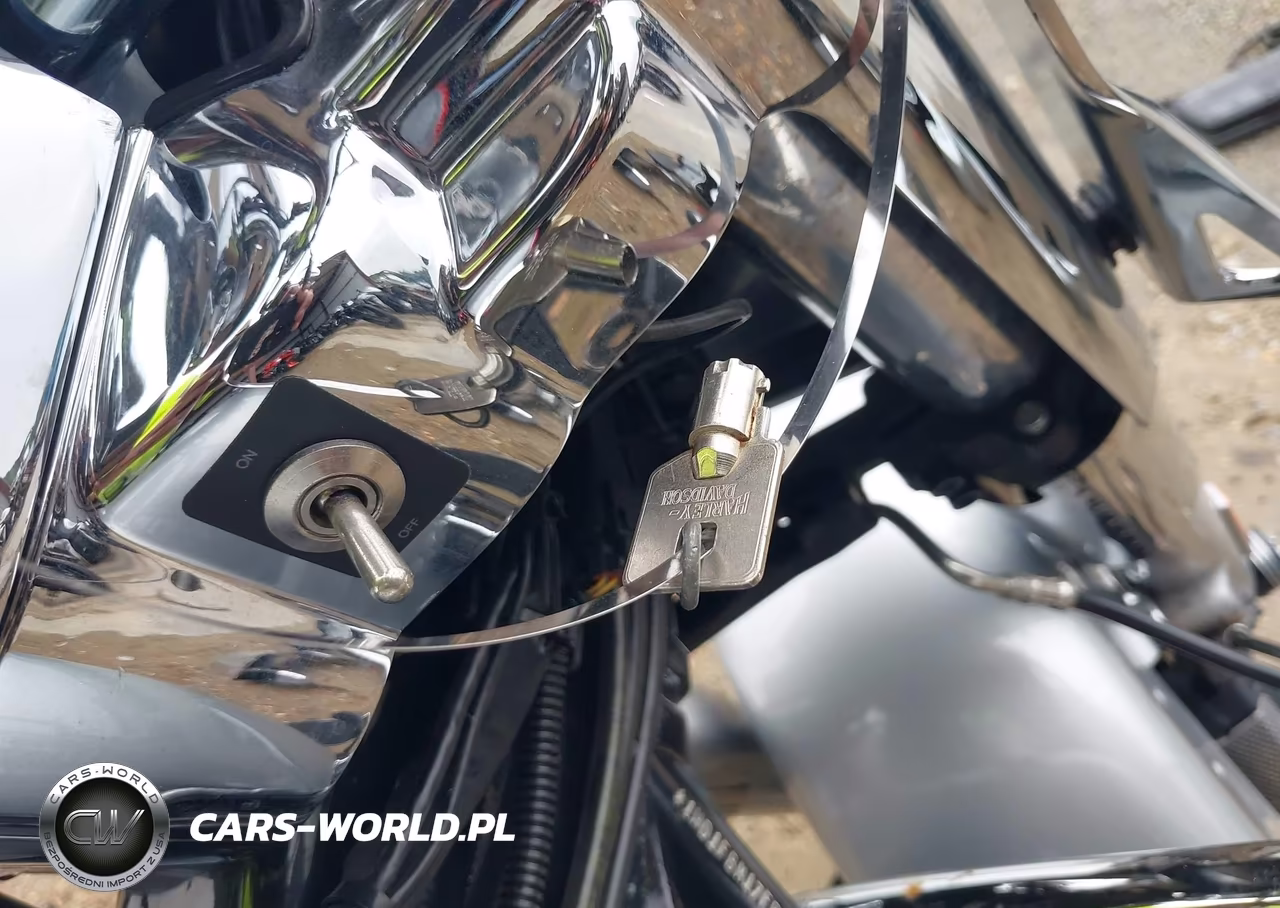 2015 Harley-Davidson Flhr Road King VIN:1HD1FBM17FB702040 - 11