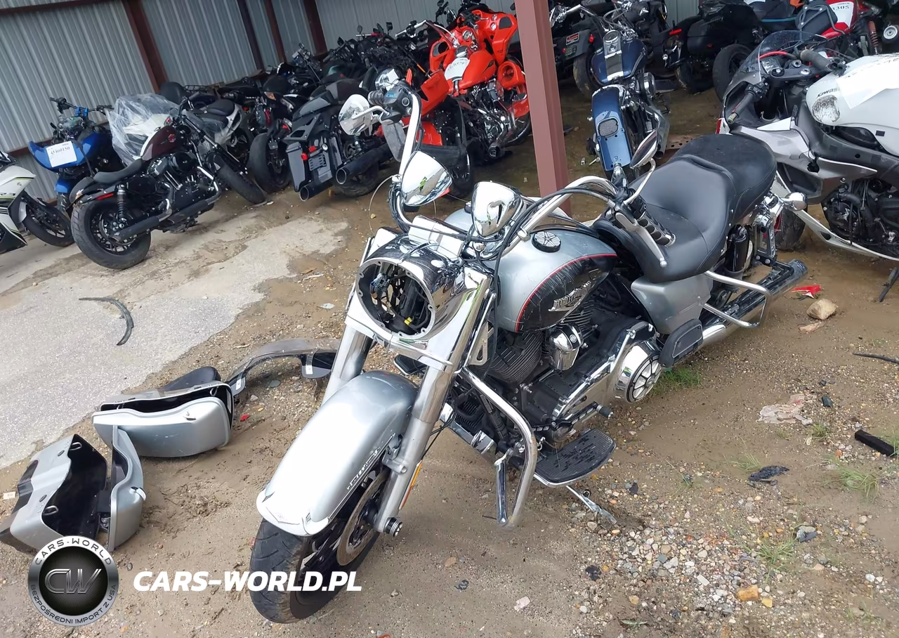 2015 Harley-Davidson Flhr Road King VIN:1HD1FBM17FB702040 - 2