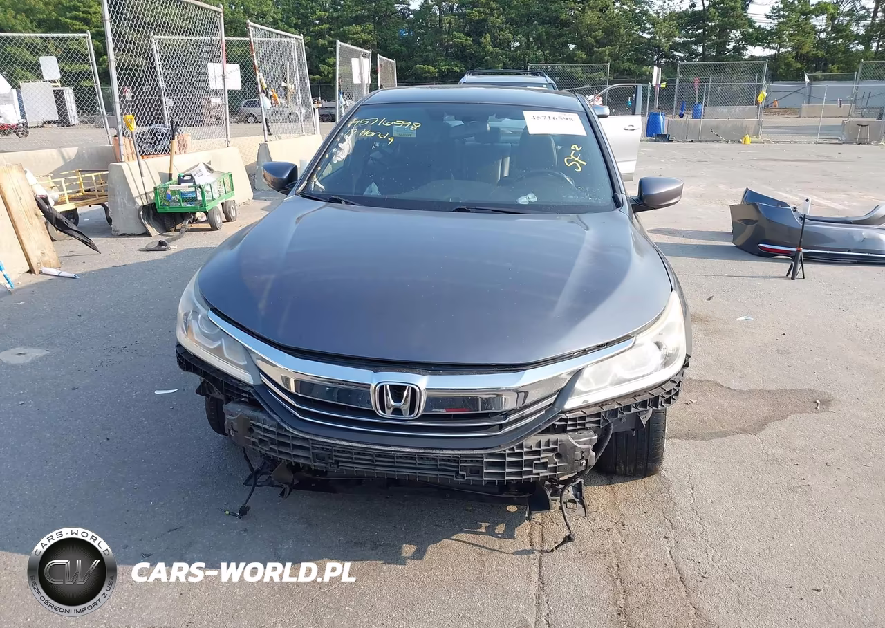 2017 Honda Accord Sport VIN:1HGCR2F56HA163633 - 13