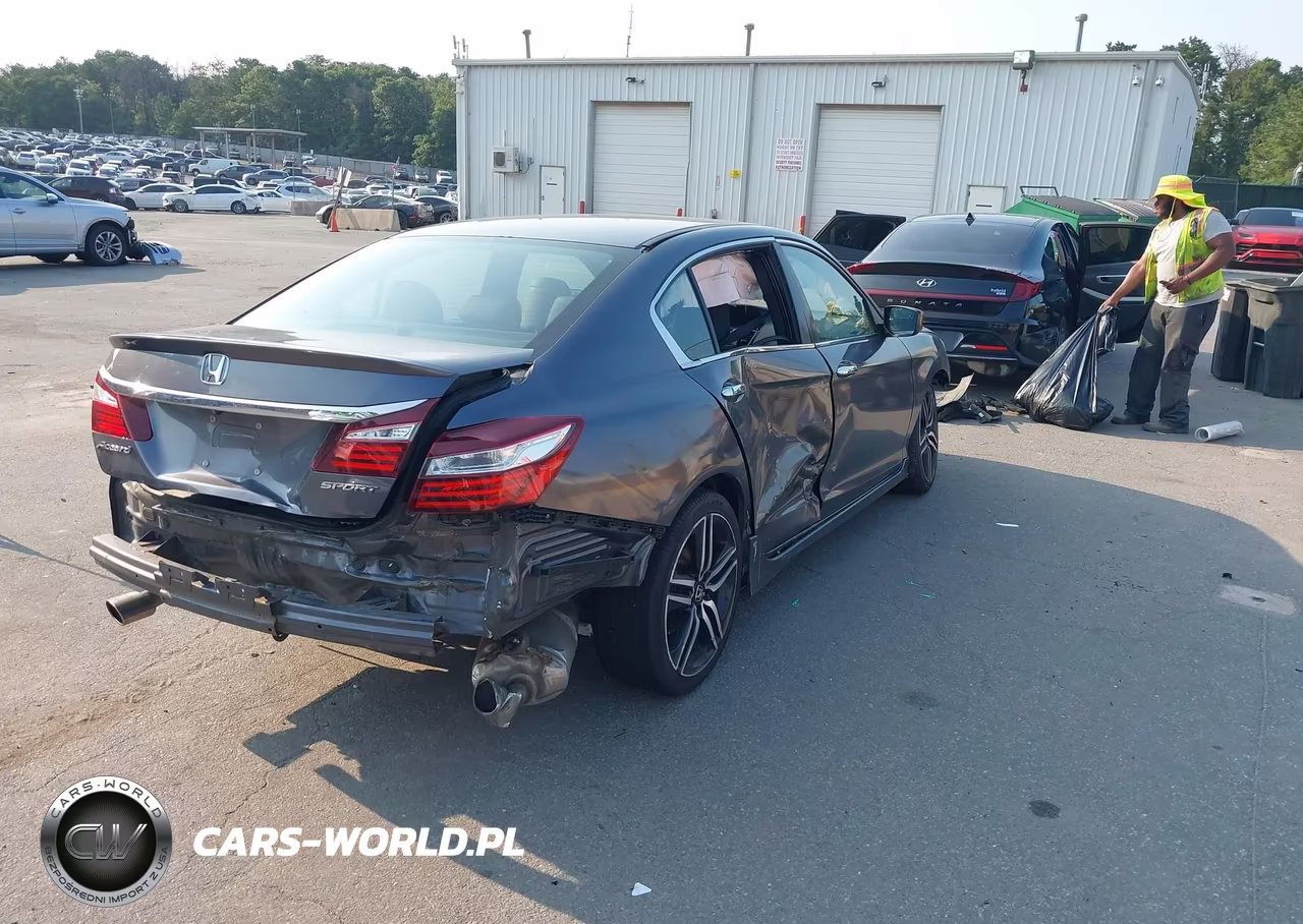 2017 Honda Accord Sport VIN:1HGCR2F56HA163633 - 4