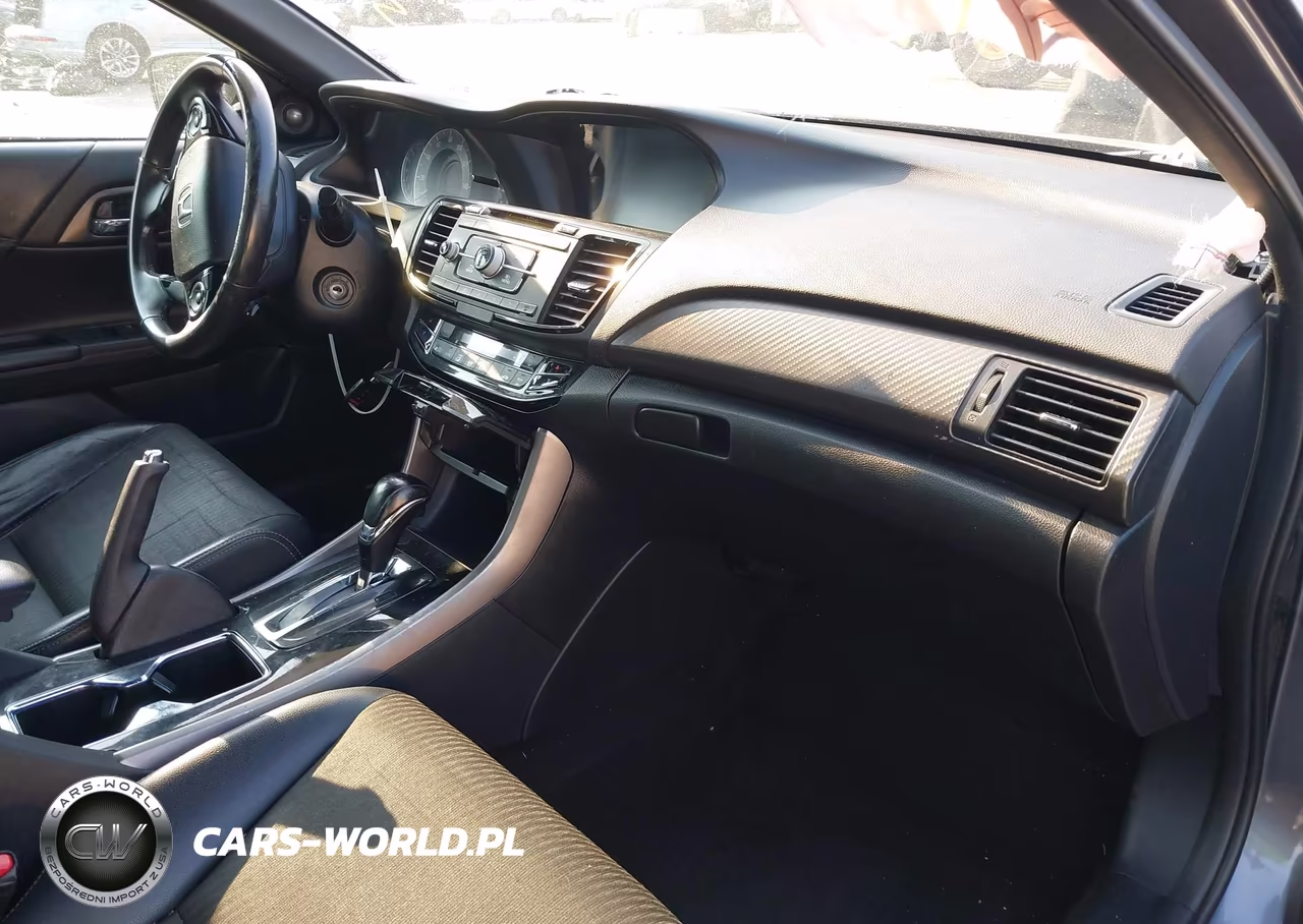 2017 Honda Accord Sport VIN:1HGCR2F56HA163633 - 5