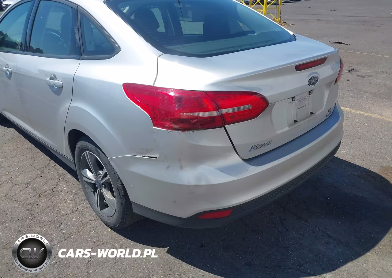 2016 Ford Focus Se VIN:1FADP3FE8GL363307 - 6