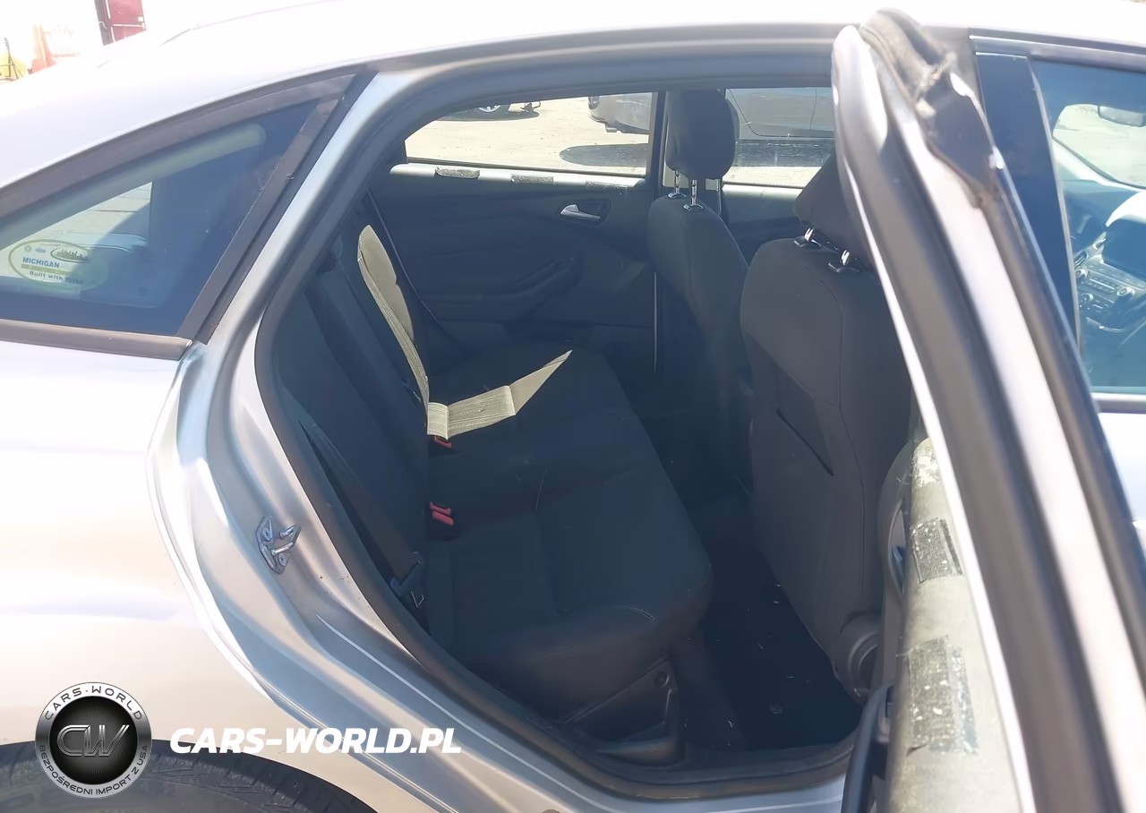 2016 Ford Focus Se VIN:1FADP3FE8GL363307 - 8