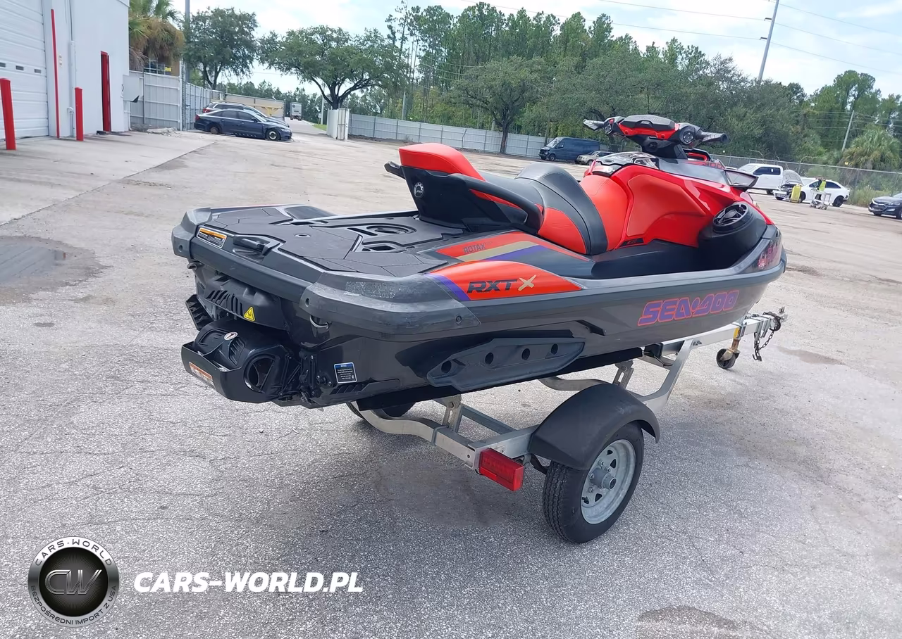 2019 Seadoo Rxt-X 300 VIN:YDV95660F919 - 4