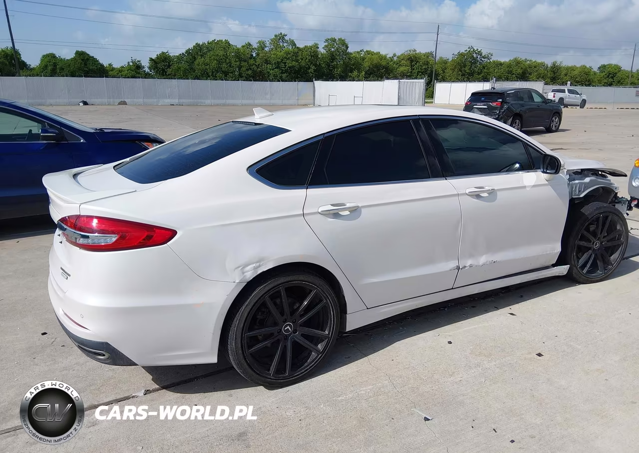 2019 Ford Fusion Titanium VIN:3FA6P0K9XKR250002 - 18