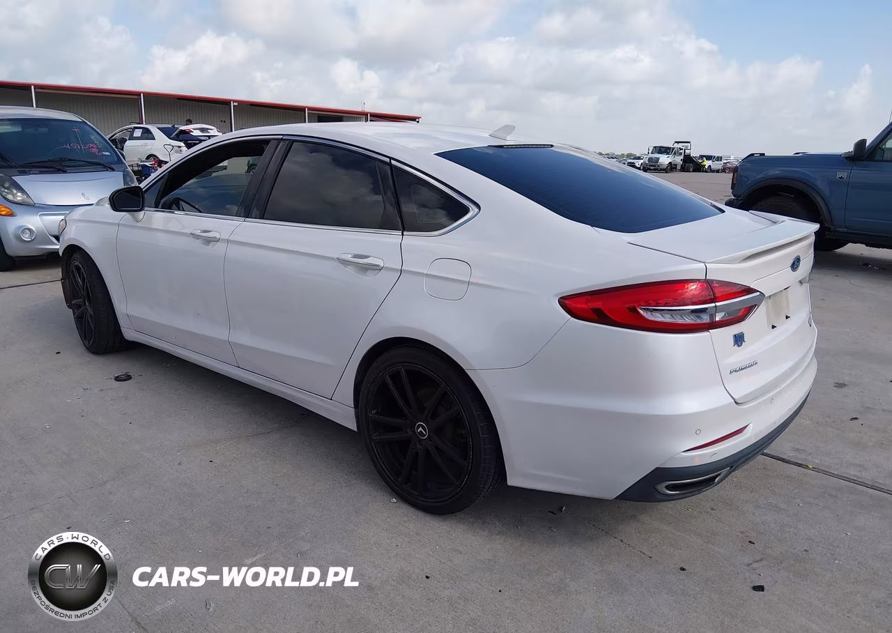 2019 Ford Fusion Titanium VIN:3FA6P0K9XKR250002 - 3