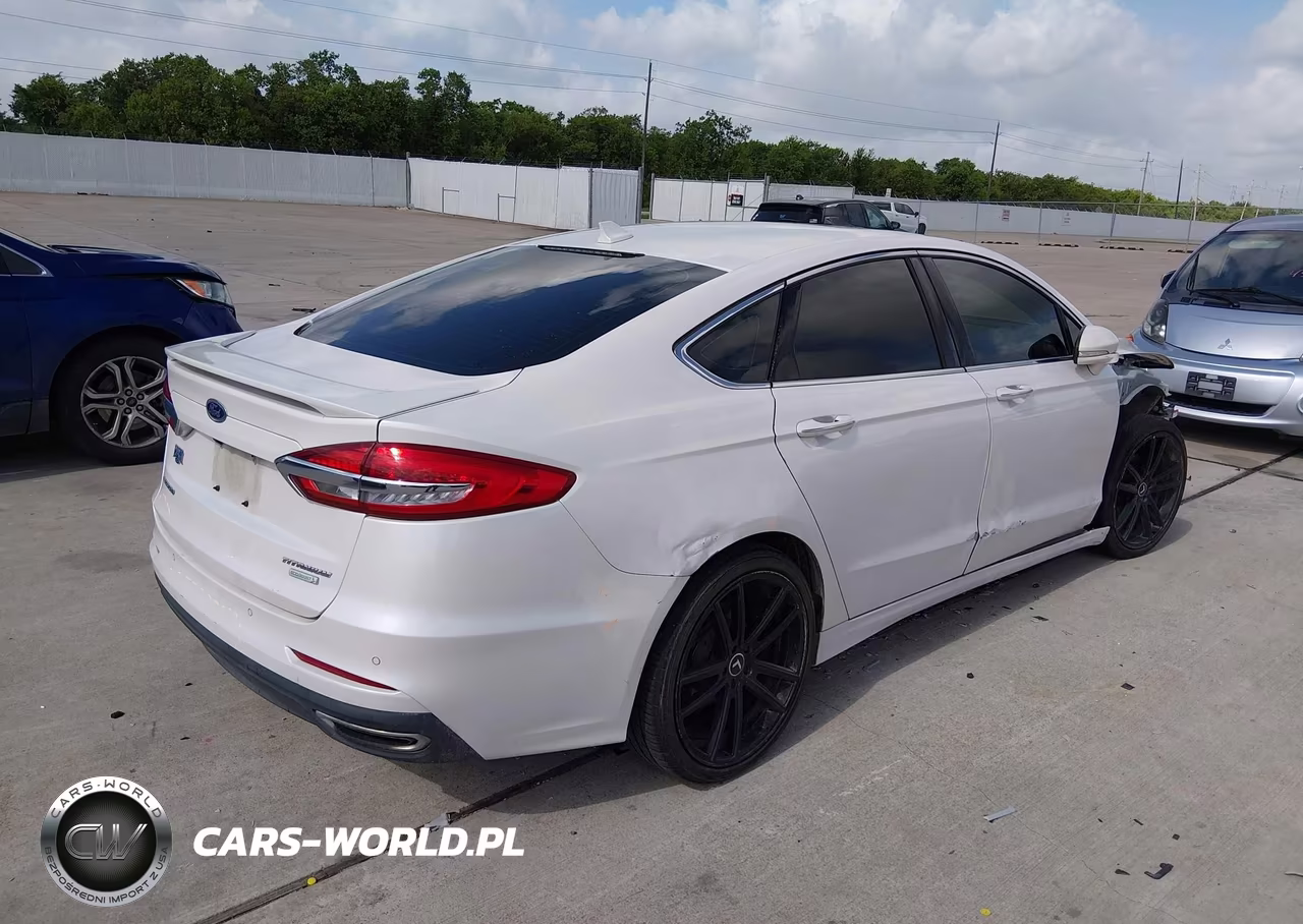 2019 Ford Fusion Titanium VIN:3FA6P0K9XKR250002 - 4