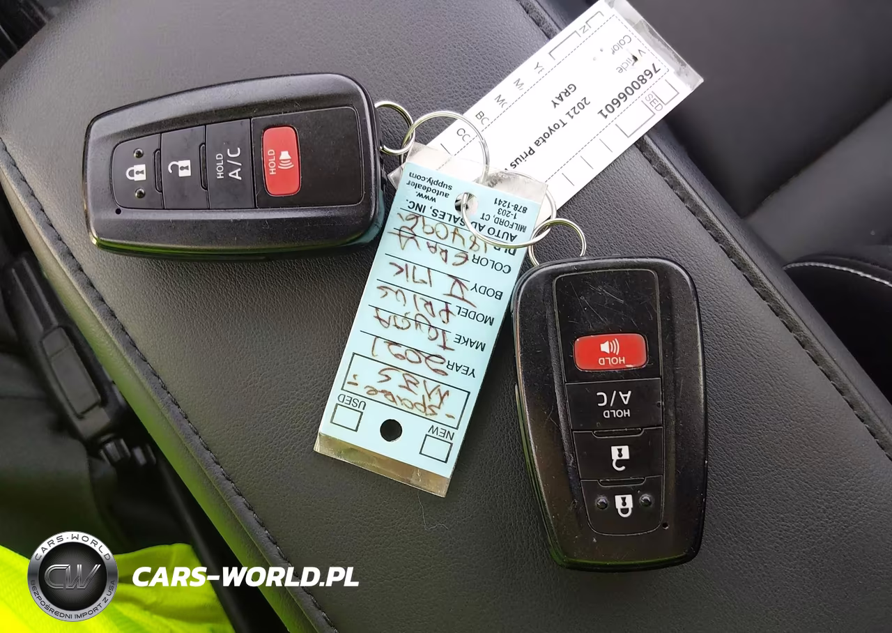 2021 Toyota Prius Prime Xle VIN:JTDKAMFP5M3184096 - 11