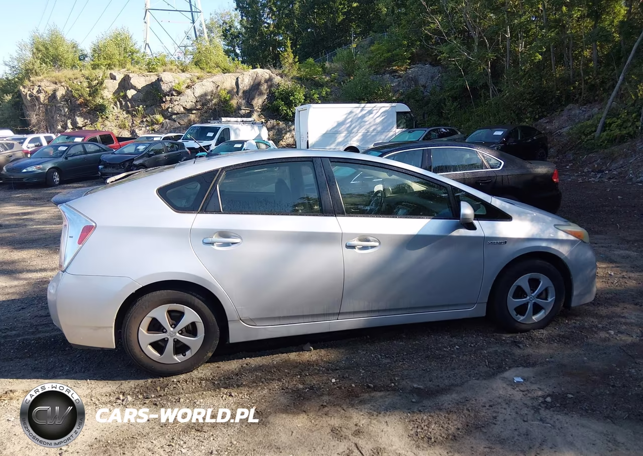 2013 Toyota Prius Four VIN:JTDKN3DU4D0345773 - 13