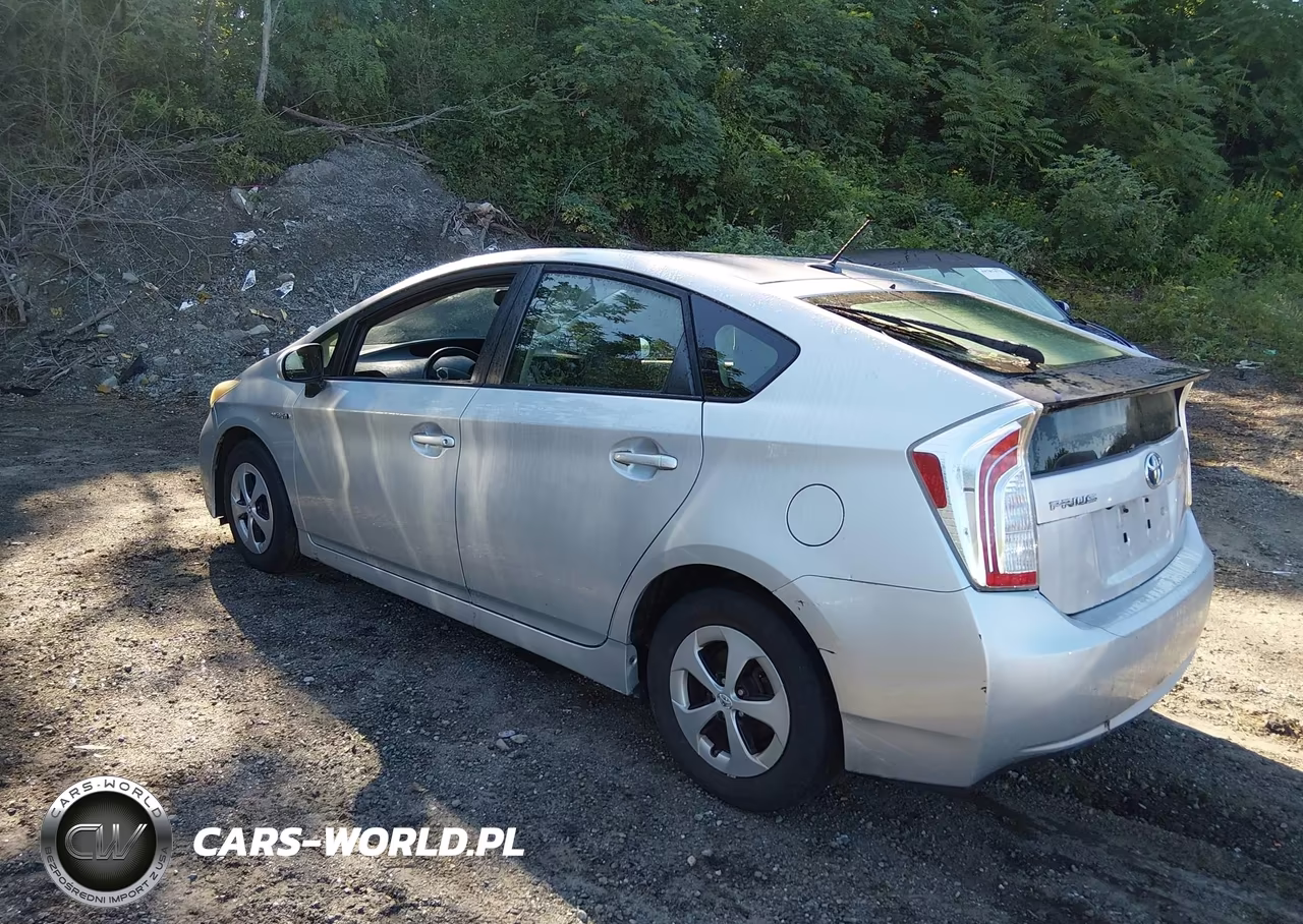 2013 Toyota Prius Four VIN:JTDKN3DU4D0345773 - 3