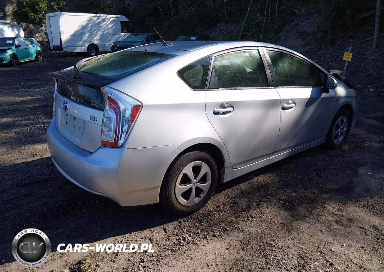 2013 Toyota Prius Four VIN:JTDKN3DU4D0345773 - 4