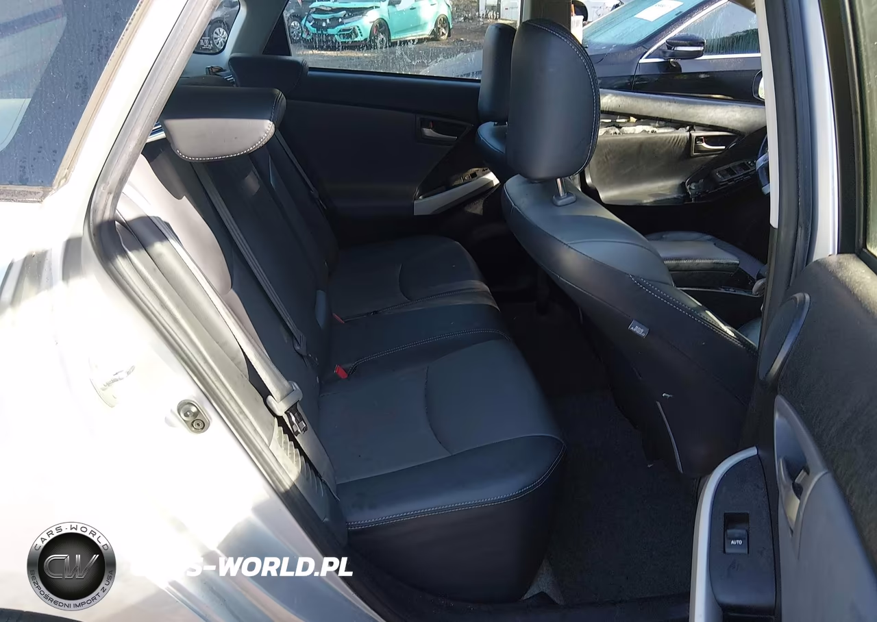 2013 Toyota Prius Four VIN:JTDKN3DU4D0345773 - 8