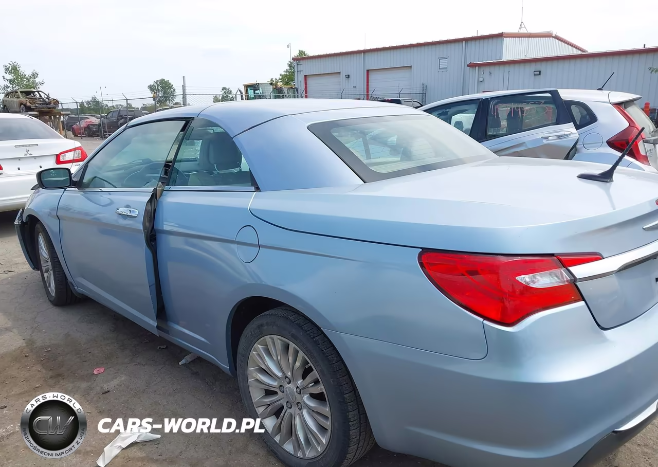 2013 Chrysler 200 Limited VIN:1C3BCBFGXDN755556 - 3