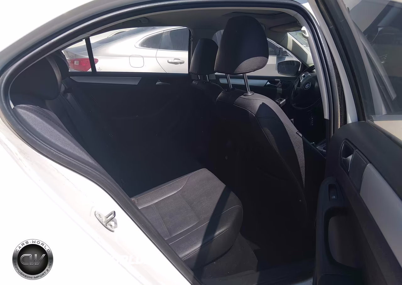2011 Volkswagen Jetta 2.0L Tdi VIN:3VWLL7AJ0BM087304 - 8