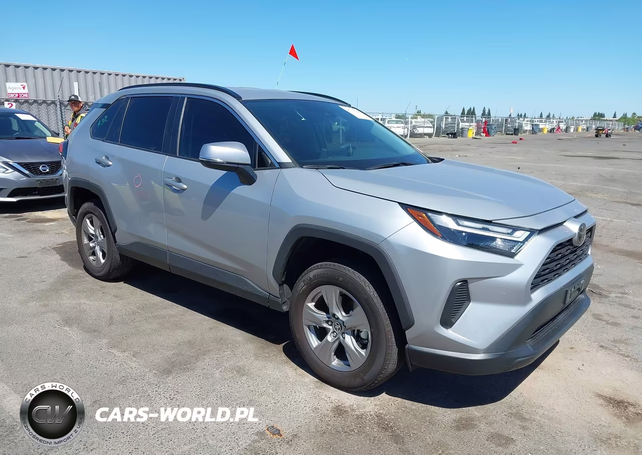 2024 Toyota Rav4 Xle – zdjęcie 1 z 16