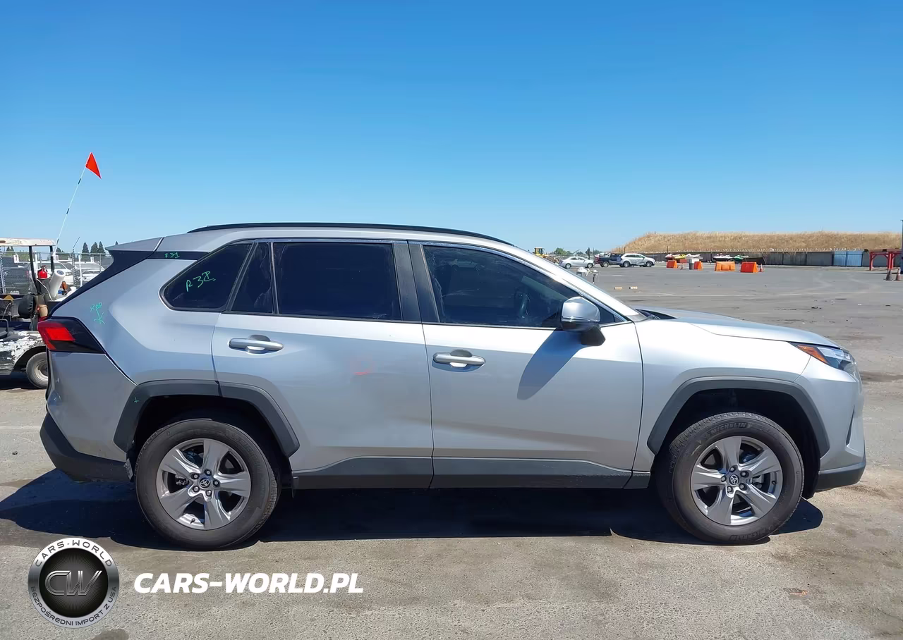 2024 Toyota Rav4 Xle VIN:2T3P1RFV8RW489632 - 13