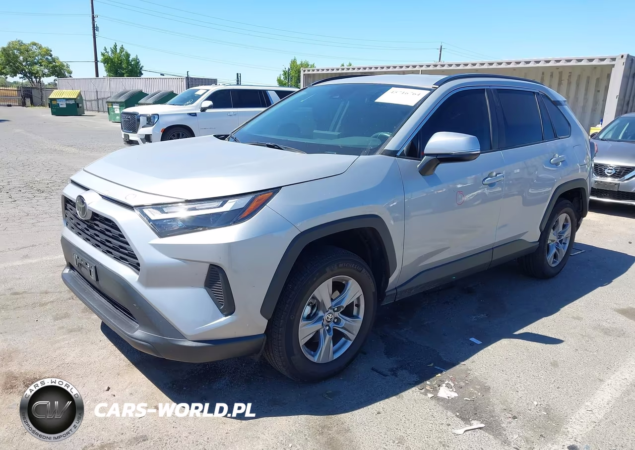 2024 Toyota Rav4 Xle VIN:2T3P1RFV8RW489632 - 2