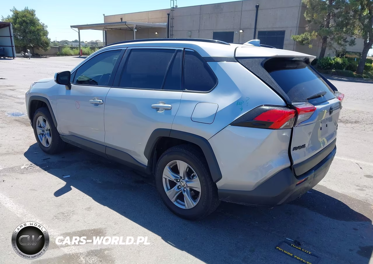 2024 Toyota Rav4 Xle VIN:2T3P1RFV8RW489632 - 3